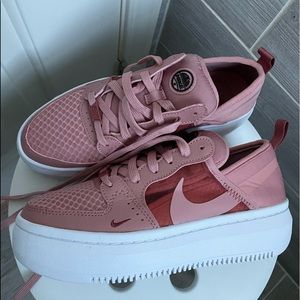 Nike platform mauve size 7